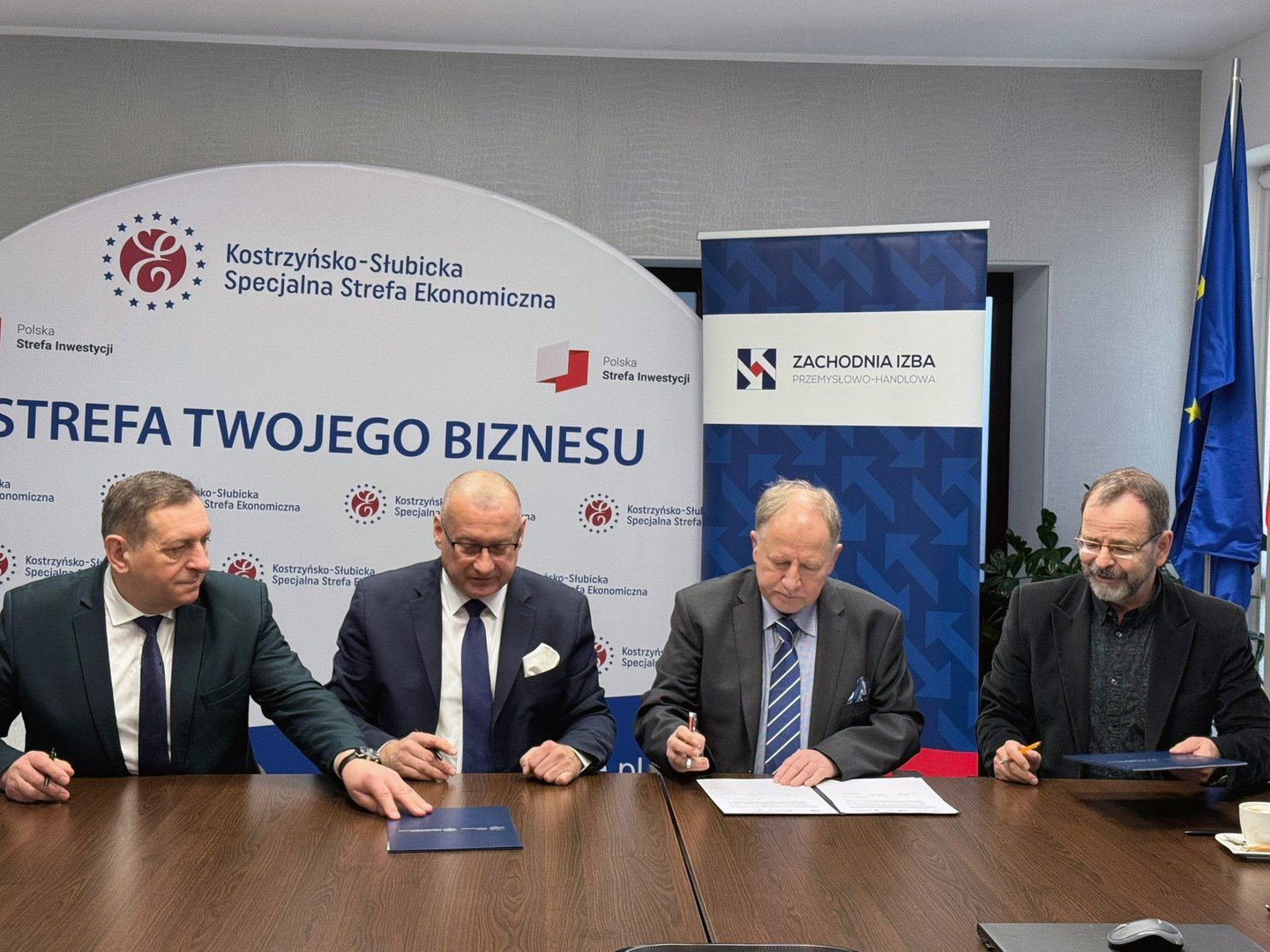 PODPISANIE WSPÓLNEGO STANOWISKA K-S SSE S.A., ZIPH I IHK OSTBRANDENBURG W SPRAWIE DROGOWYCH I TRANSGRANICZNYCH OBIEKTÓW MOSTWOYCH