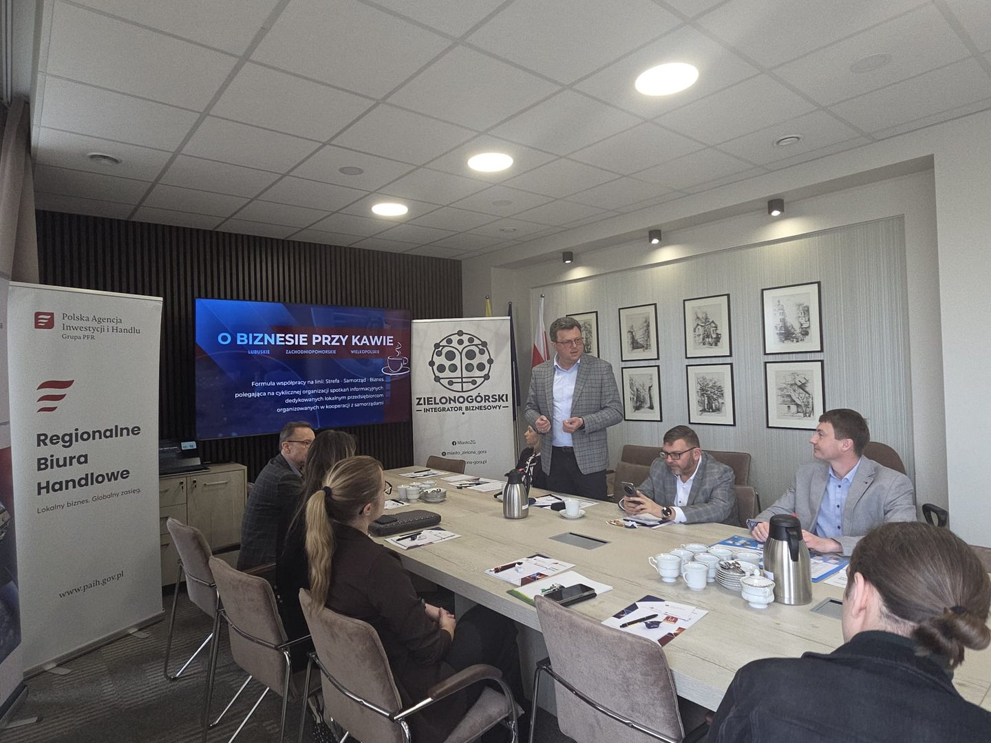 O BIZNESIE PRZY KAWIE W ZIELONEJ GÓRZE
